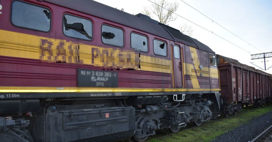 zdjęcie: Obrzucił lokomotywy kamieniami- mieszkaniec Nowej Soli nie uniknie kary / fot. KPP Nowa Sól
