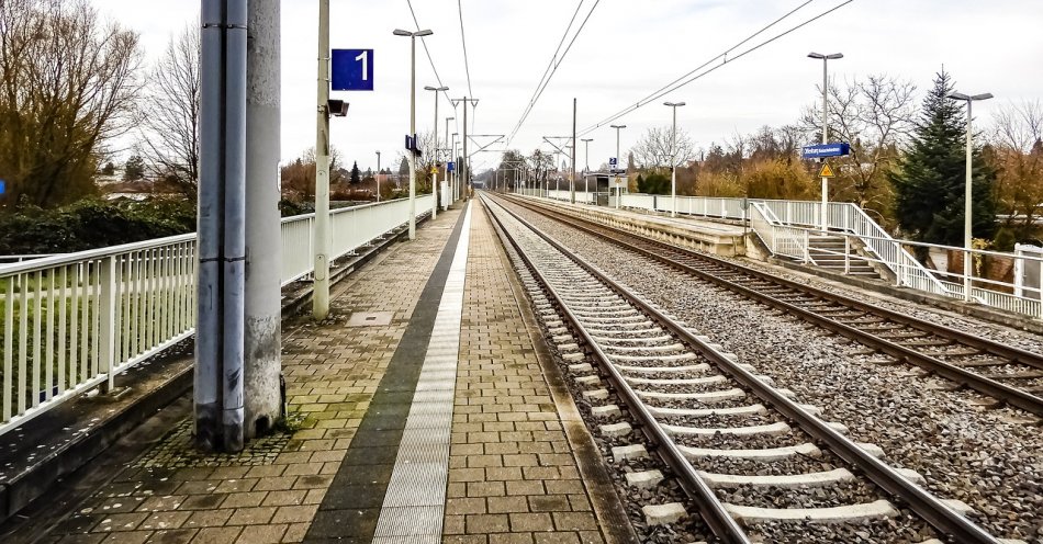 zdjęcie: Po naprawie deformacji torów ruch kolejowy do Zakopanego odbywa się normalnie / pixabay/3099433