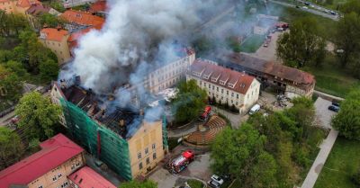 Pożar uczelni w Gorzowie Wlkp. opanowany; straty są ogromne