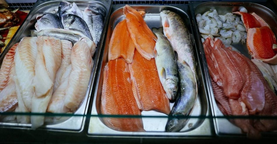 zdjęcie: W rybach i owocach morza jest więcej PFAS niż by się wydawało / fot. PAP