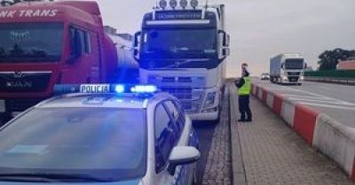 Kierowca ciężarówki zatrzymany na autostradzie A4 w związku z wykroczeniem ale odpowie także za przestępstwo drogowe