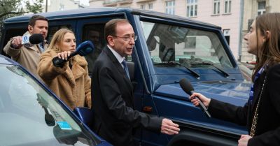 Kamiński przybył do Prokuratury Okręgowej w Warszawie, gdzie ma usłyszeć zarzut