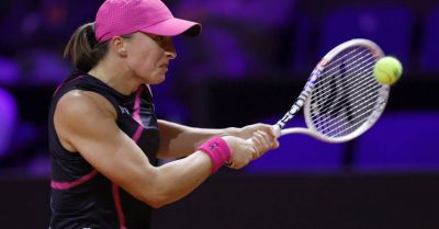 Turniej WTA w Stuttgarcie - awans Świątek do półfinału