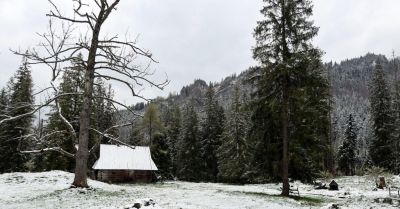 W Tatrach przybywa śniegu; lawinowa dwójka