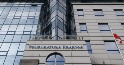 Adwokat, rektor jednej z warszawskich uczelni usłyszał zarzuty dot. korupcji